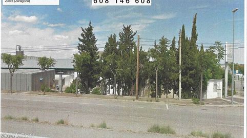 DESCRIPCIÓN.- 
En el “Polígono Industrial El Campillo” Suelo Industrial de 10.000 metros cuadrados, con fachada a las tres calles, imatge 2