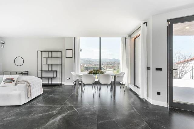 Casa-chalet en Venta en Camino CONTRUCU CABUEÑES, 134 en Cabueñes