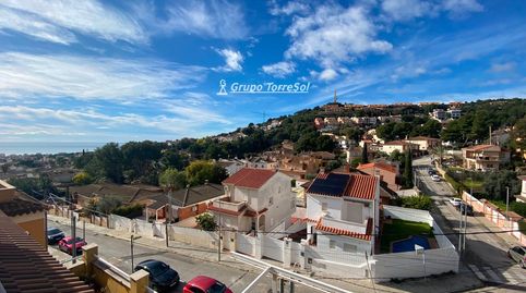 VENTA DE BONITA CASA PAREADA EN SEGUR DE CALAFELL