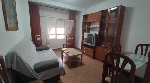 Foto 2 de Piso de alquiler en Calle Infanta Beatriz, Centro - Calzada - Cabo Noval, Cádiz