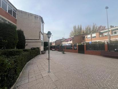 Vista exterior de Pis en venda en Paracuellos de Jarama amb Aire condicionat i Calefacció