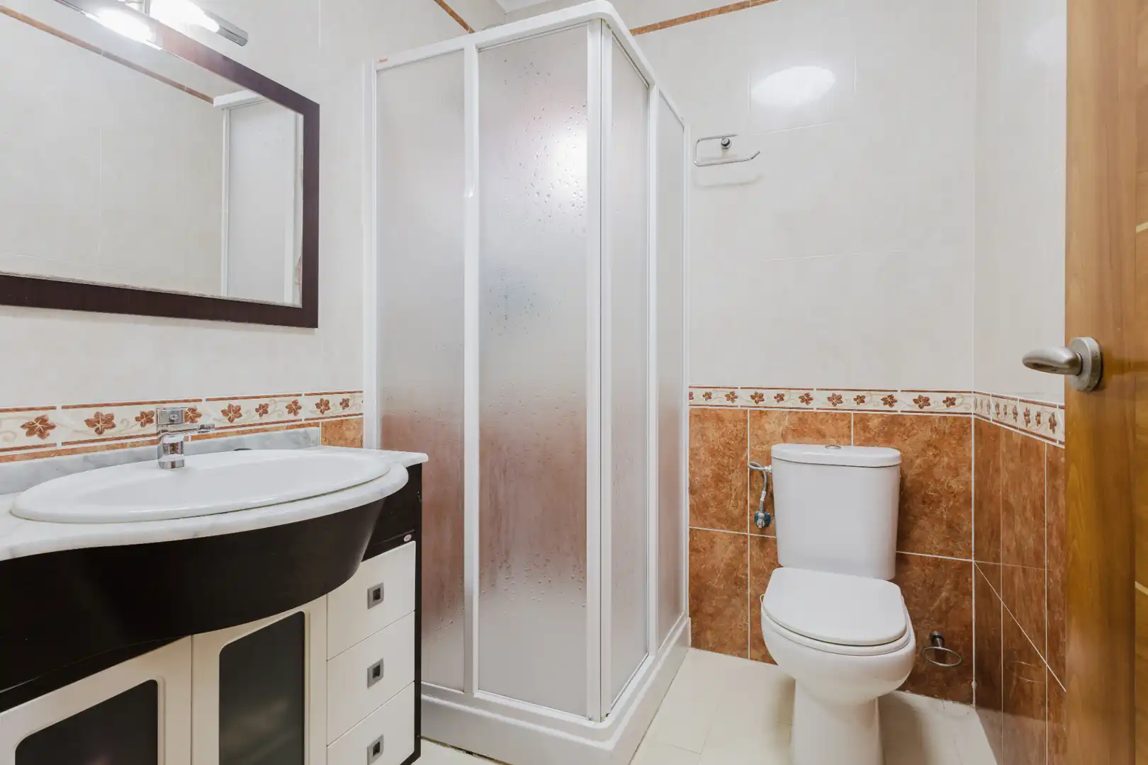 Bany de Casa o xalet en venda en Torrevieja amb Aire condicionat, Jardí privat i Terrassa