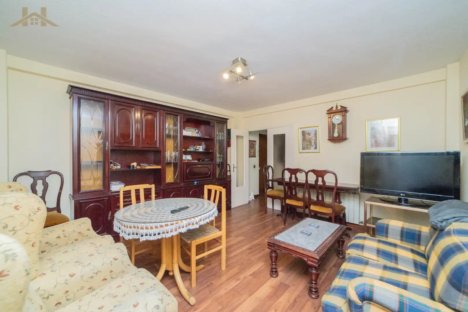Flat with terrace for sale in Calle de la Reina Mercedes, imagen 2