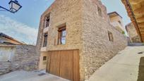 Vista exterior de Àtic en venda en Undués de Lerda amb Calefacció, Parquet i Terrassa