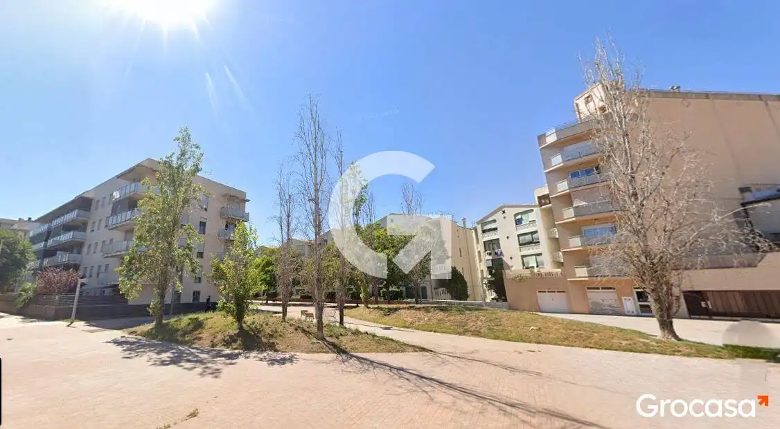 Parking de Piso en venta en Sant Feliu de Llobregat con Aire acondicionado, Horno y Lavadora