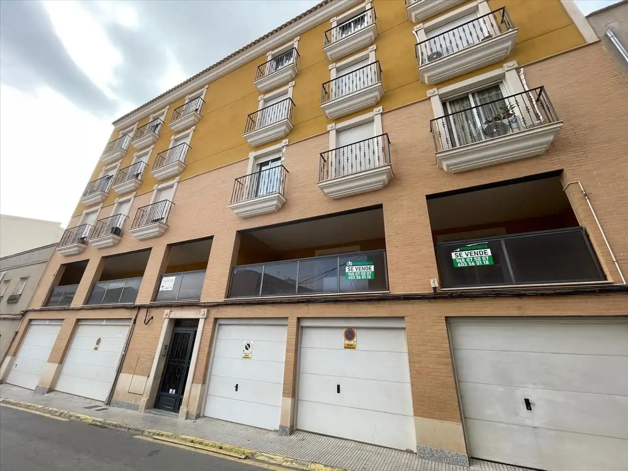 Business premises for sale in CALVARIO 162
