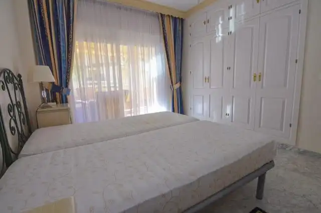 Apartamento con piscina en venta en Calle Calle Torrequebrada, imagen 18