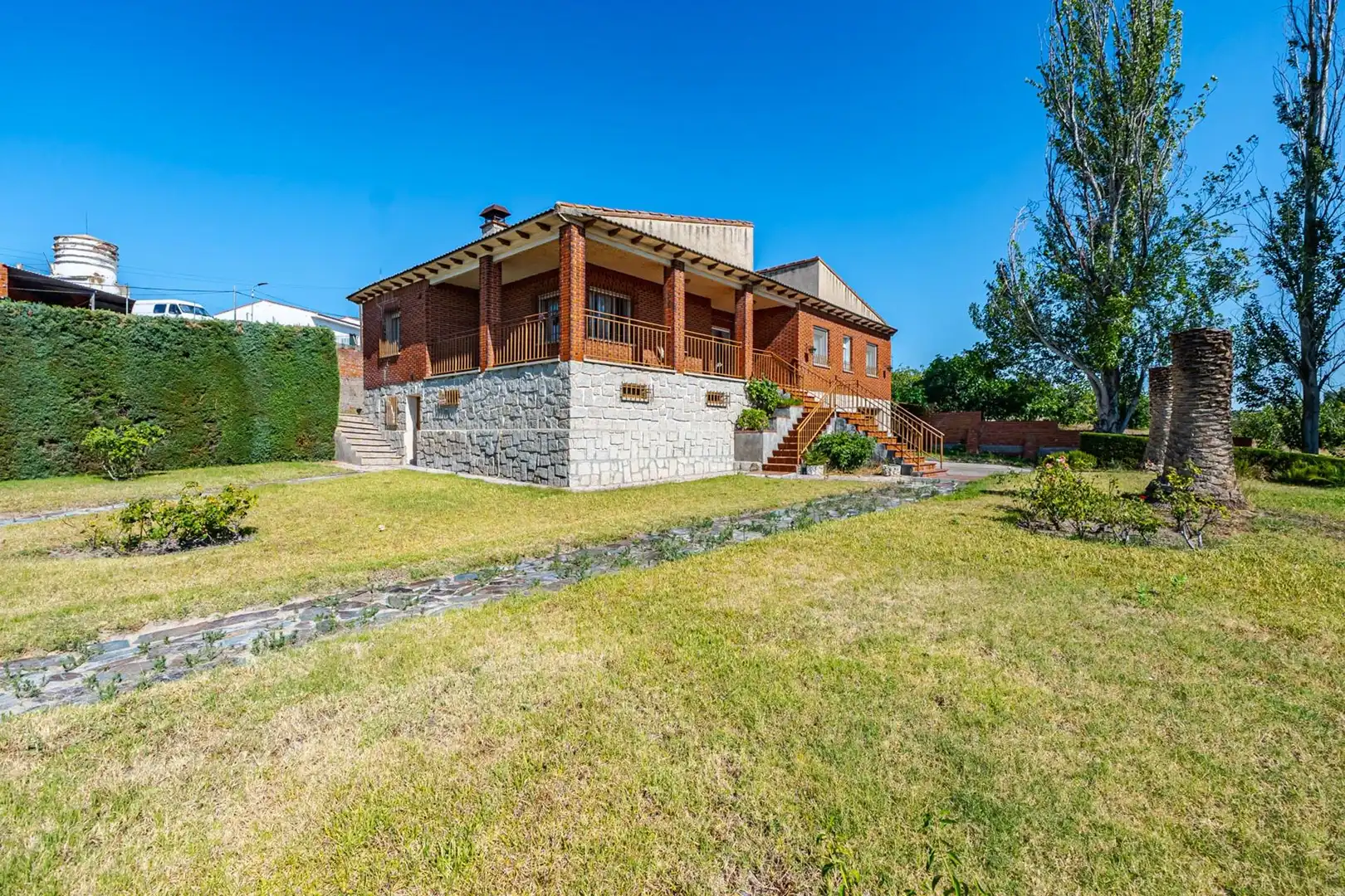 Vista exterior de Casa o chalet en venta en Mesegar de Tajo con Piscina y Amueblado