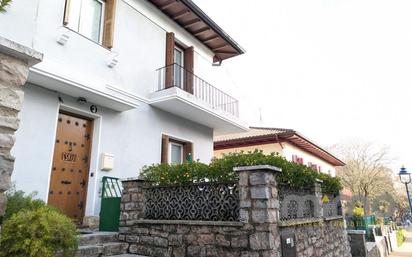 Exterior view of Single-family semi-detached for sale in Errenteria  with Heating, Private garden and Terrace