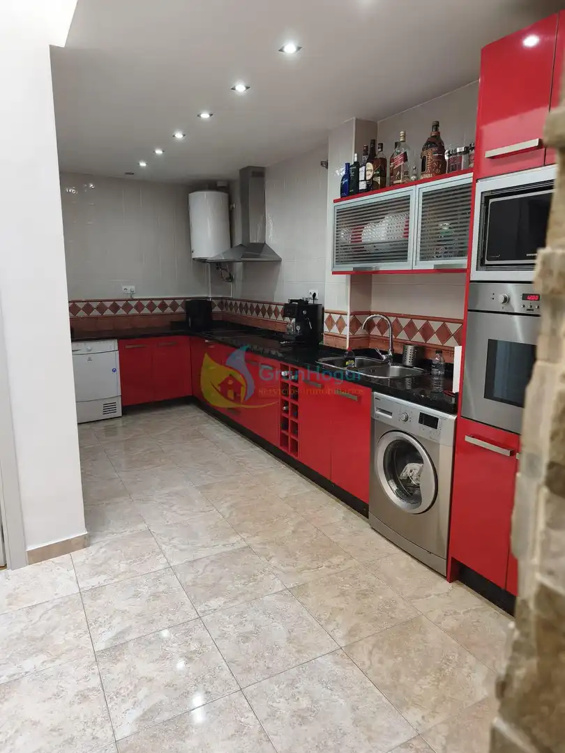 Cuina de Casa o xalet en venda en Sevilla amb Traster, Moblat i Balcó