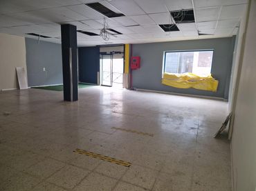 Local comercial de lloguer a Casco Antiguo - La Dehesa - Los Monteros