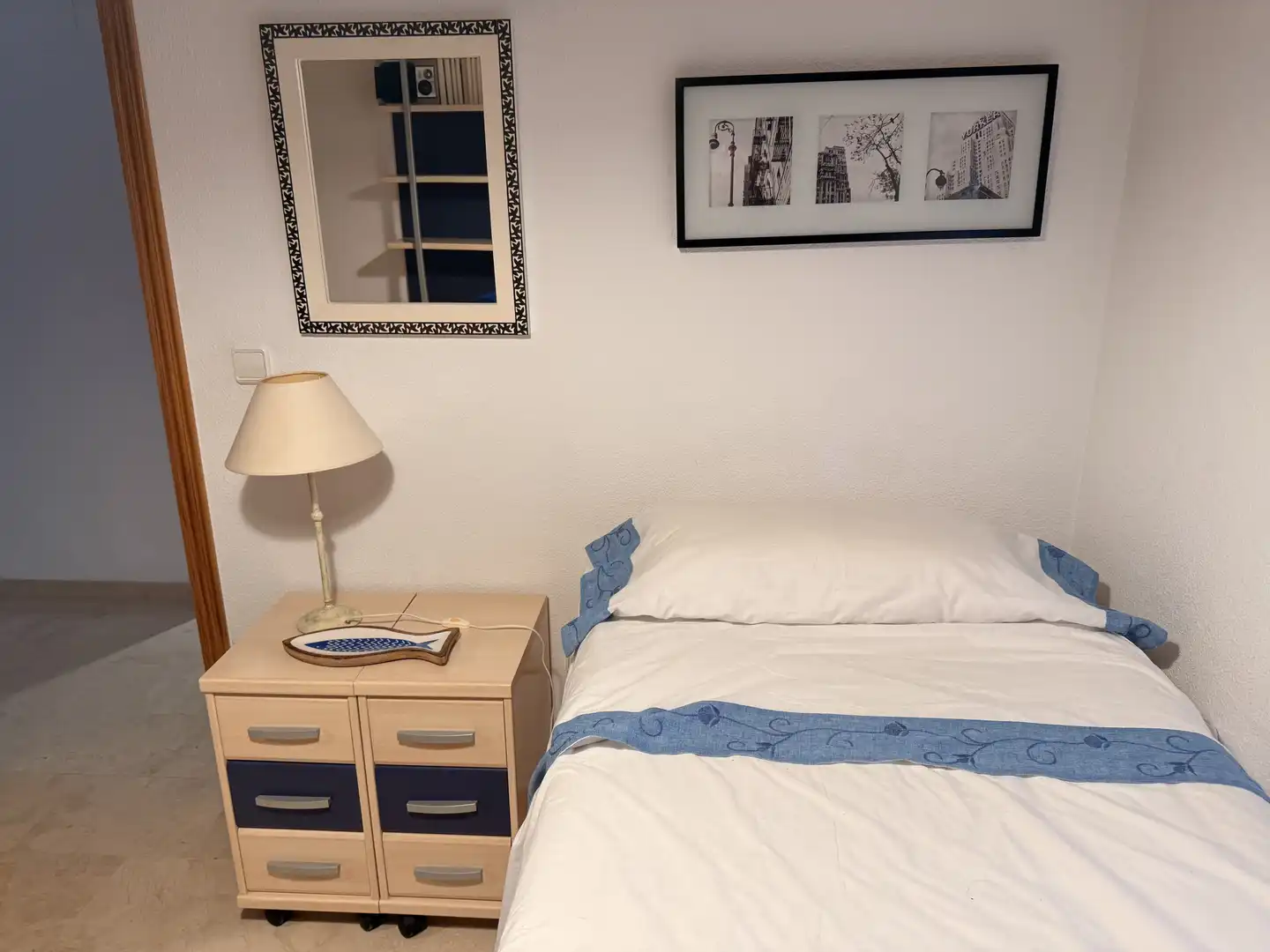 Habitación de Piso de alquiler en L'Alfàs del Pi con Aire acondicionado, Jardín privado y Terraza