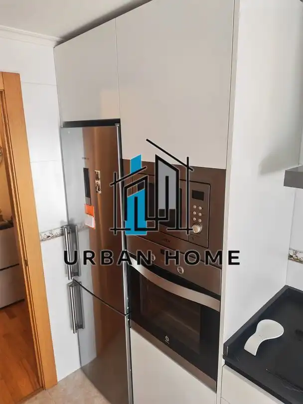 Cocina de Dúplex en venta en San Andrés del Rabanedo con Calefacción, Trastero y Balcón
