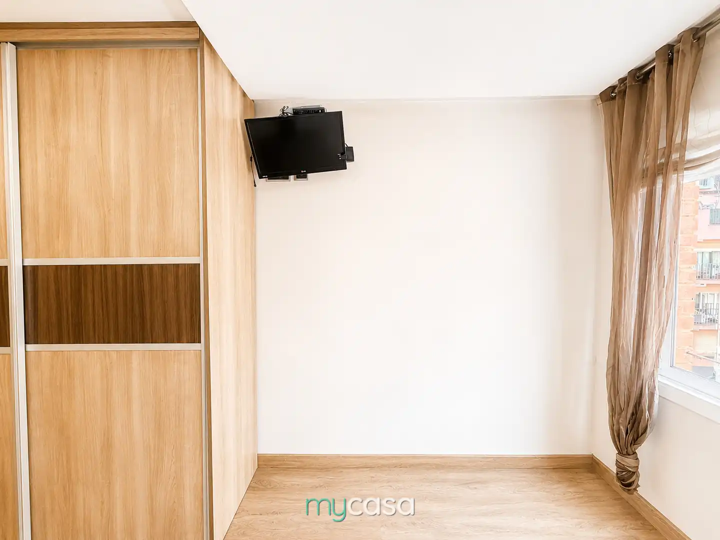 Bedroom of Flat for sale in Badalona  with Air Conditioner, Heating and Parquet flooring