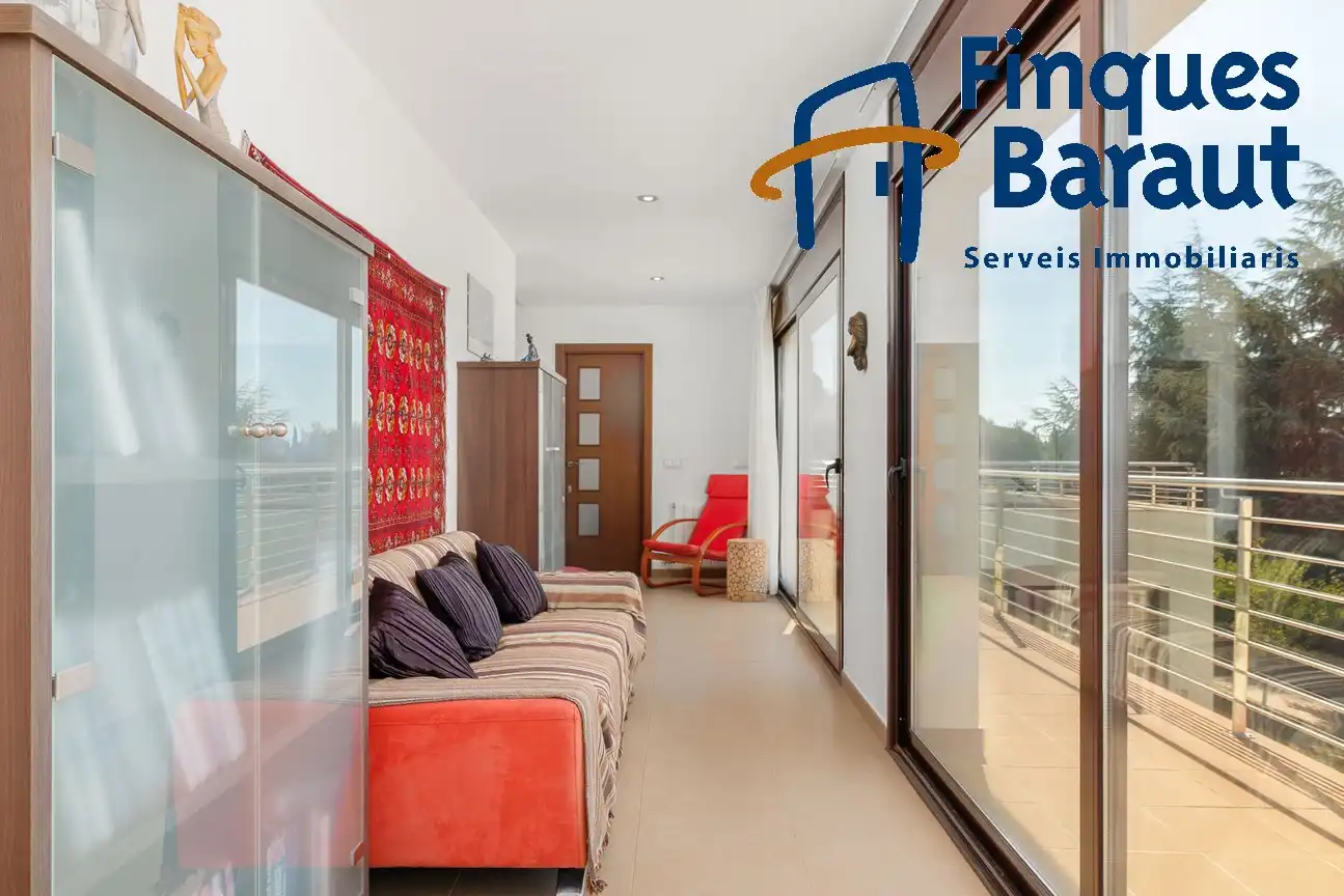 Balcony of Houses for sale in Pau  with Air Conditioner, Heating and Private garden