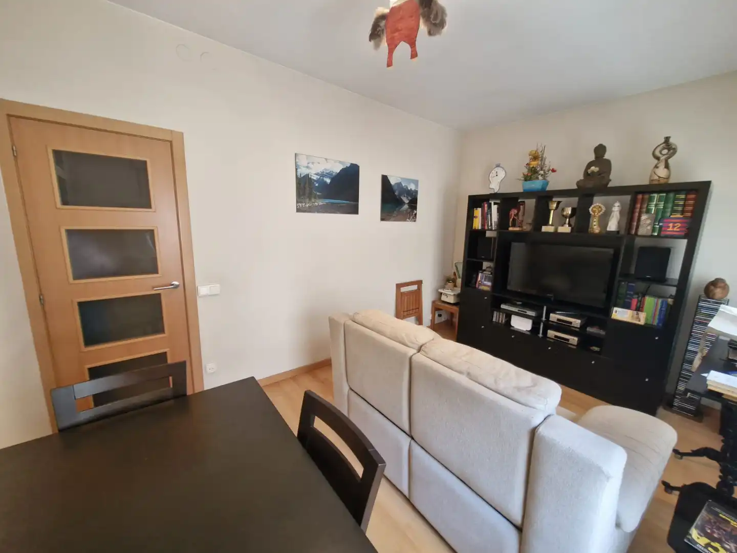 Sala d'estar de Pis en venda en Barcelona amb Parquet i Forn