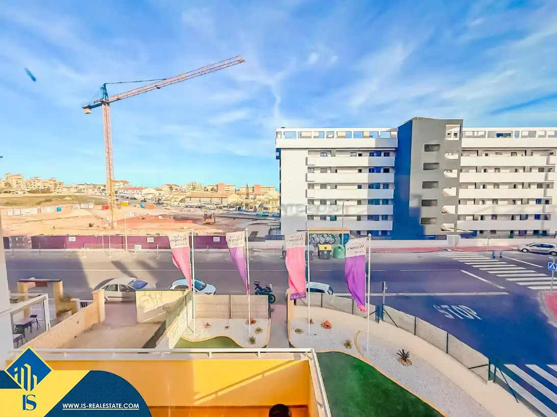 Apartment with pool for sale in Nueva Torrevieja - Aguas Nuevas, imagen 2