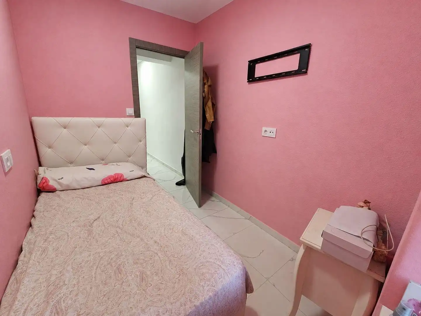Habitación de Piso en venta en Valencia con Aire acondicionado, Amueblado y Balcón