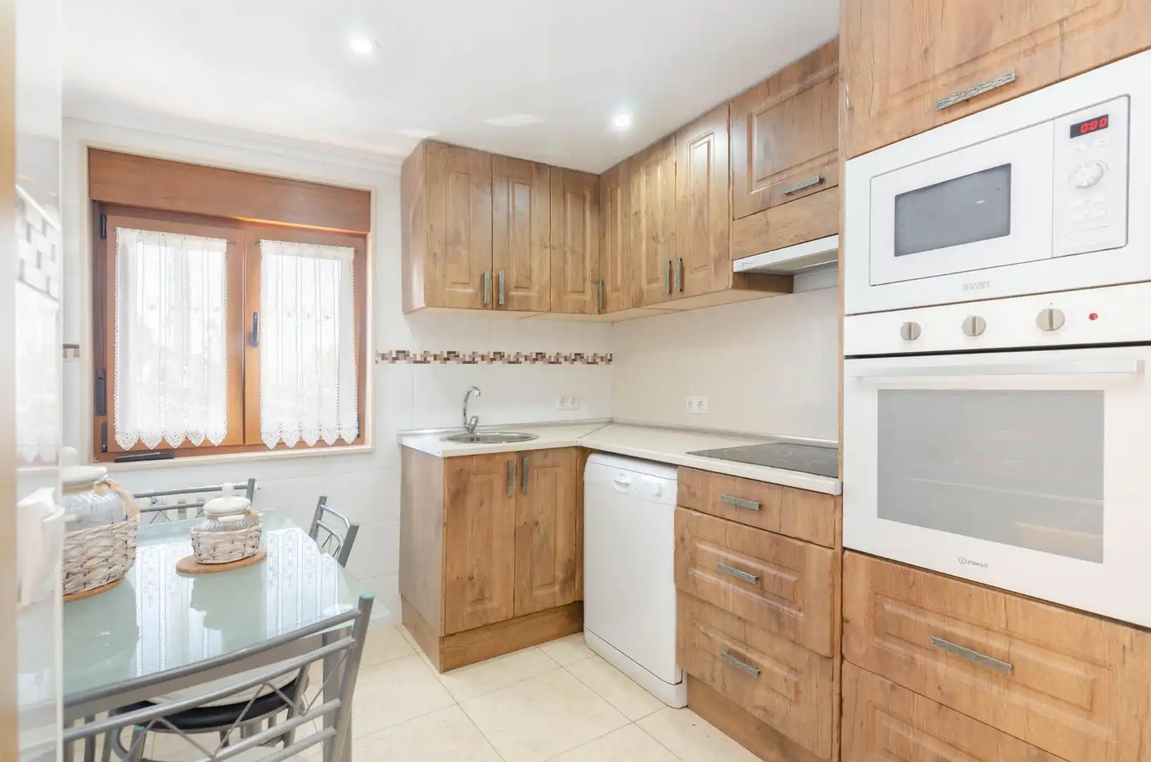 Cocina de Casa o chalet en venta en Langreo con Jardín privado y Amueblado