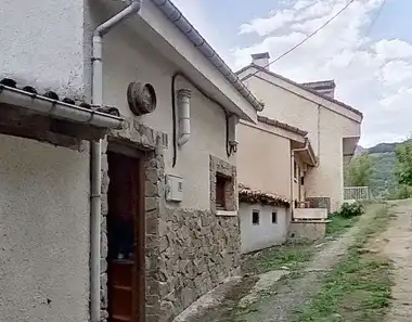 Außenansicht von Einfamilien-Reihenhaus zum Verkauf in Laviana mit Möbliert