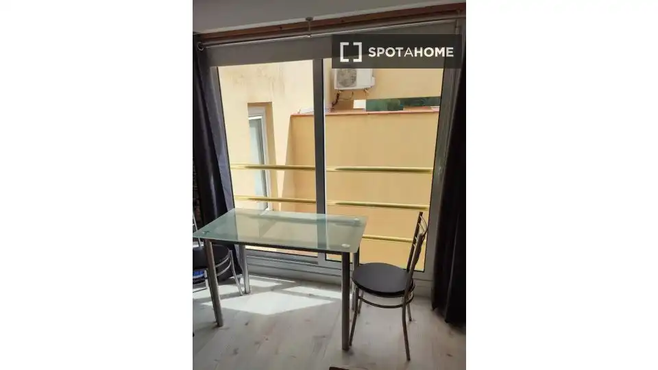 Habitació a Vallpineda - Santa Bàrbara