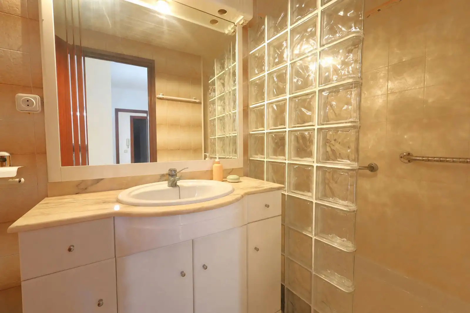 Baño de Piso en venta en El Vendrell con Aire acondicionado y Terraza