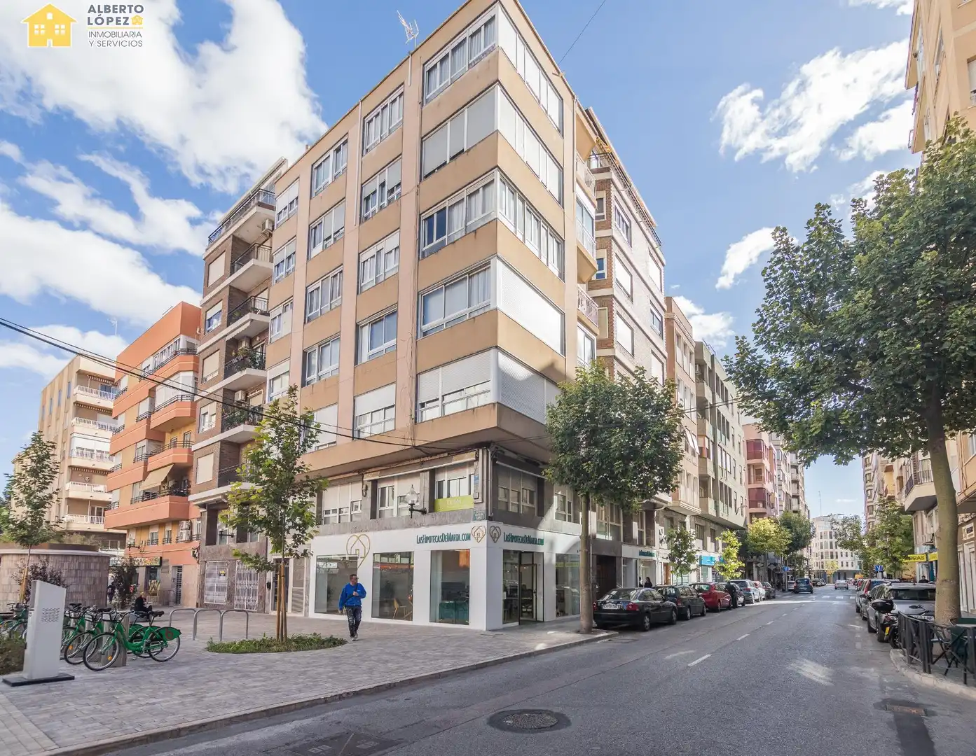 Vista exterior de Ático en venta en Elche / Elx con Terraza y Balcón