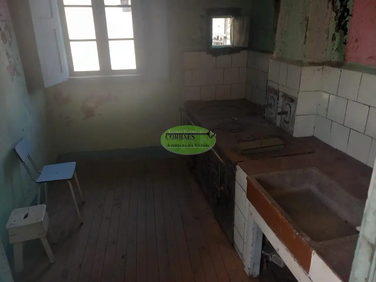 Cuina de Casa o xalet en venda en Barbadás amb Jardí privat, Traster i Balcó