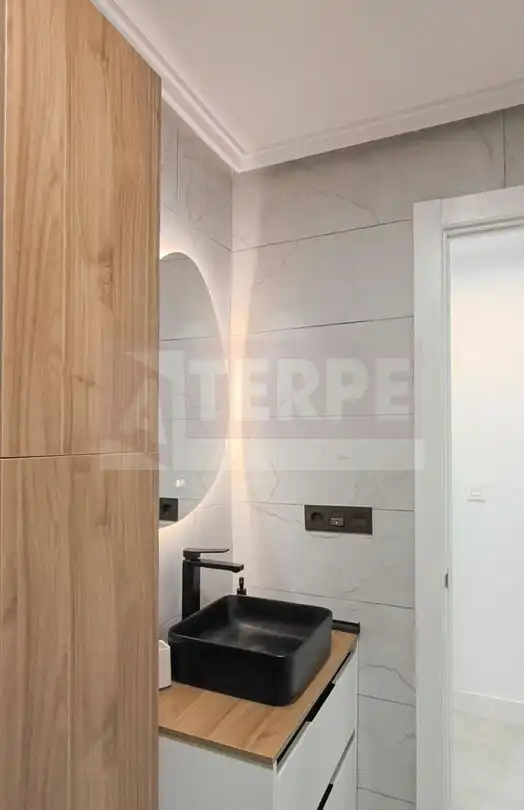 Baño de Piso en venta en Errenteria con Amueblado y Balcón