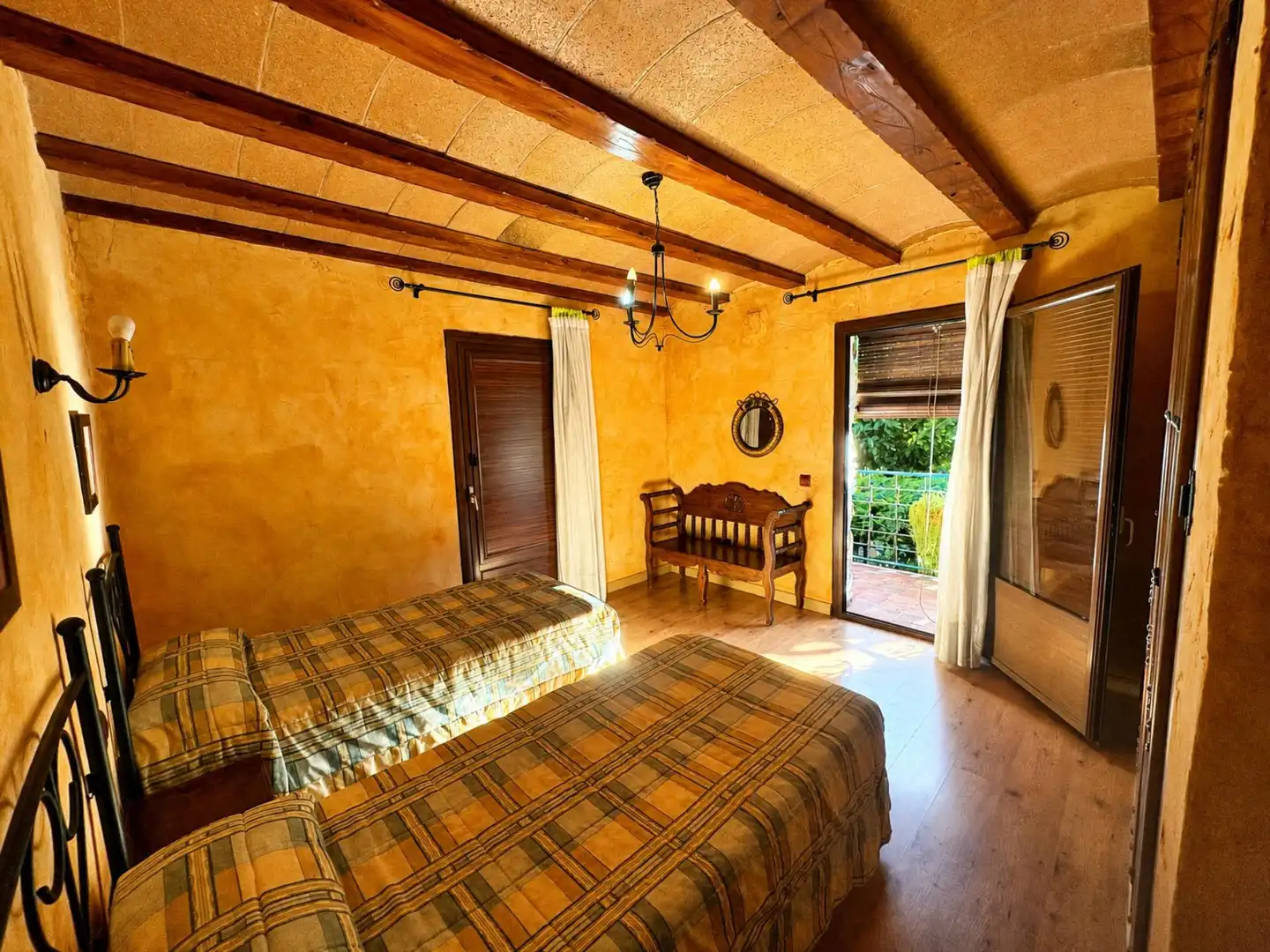 Habitación de Finca rústica en venta en Benatae con Calefacción, Jardín privado y Piscina