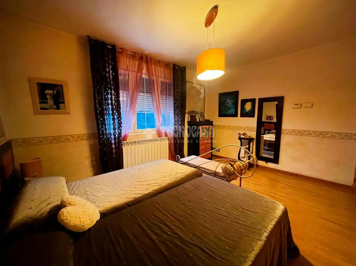 Habitación de Casa adosada en venta en Sobradiel con Calefacción y Jardín privado