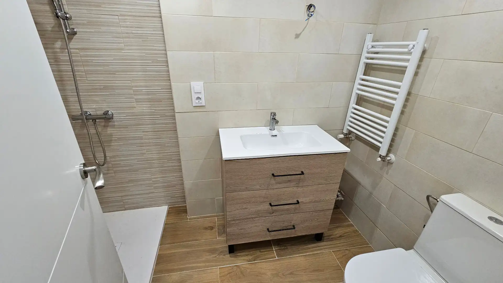 Bathroom of Flat for sale in Vitoria - Gasteiz  with Heating, Terrace and Storage room