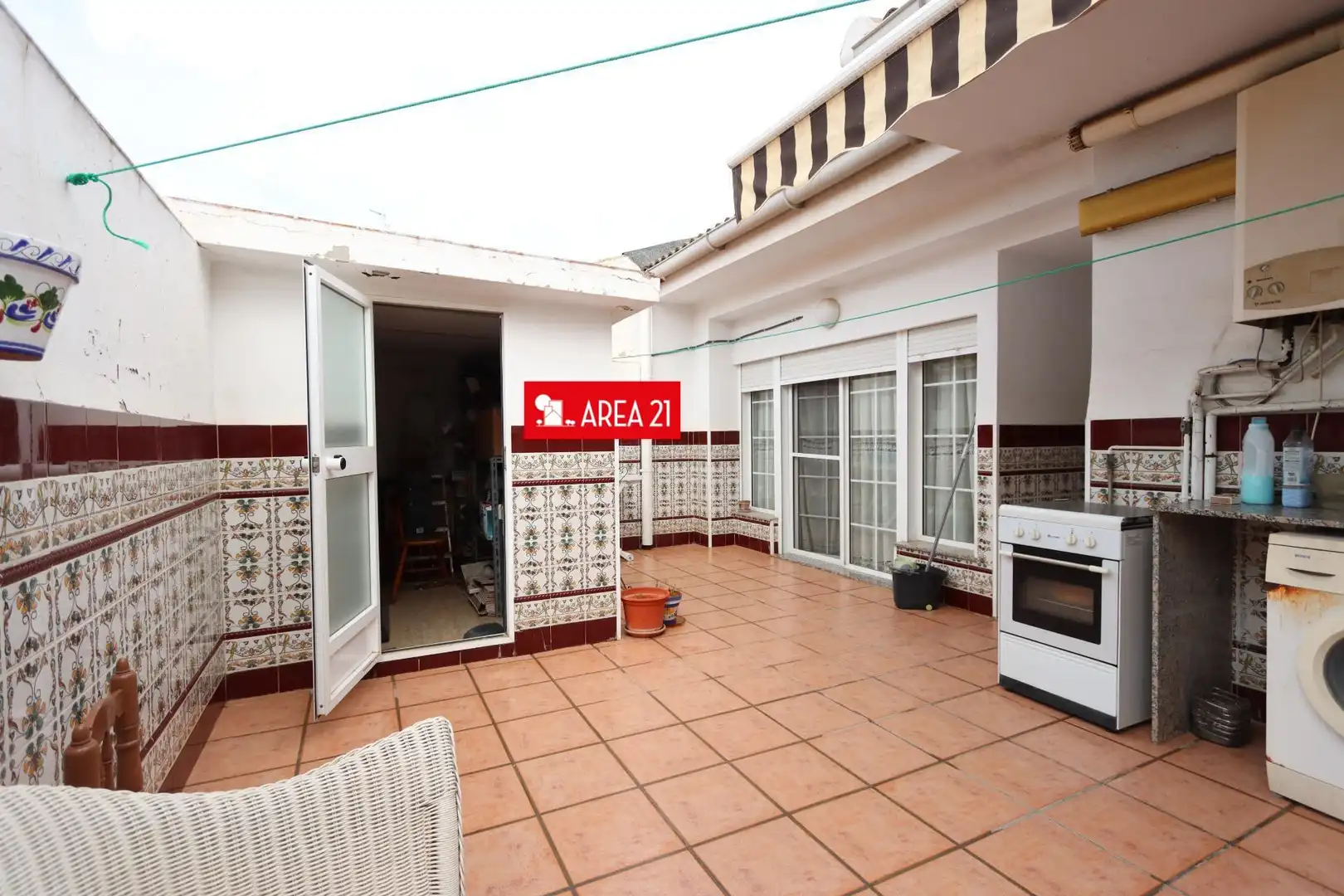House with terrace for sale in Núcleo Urbano