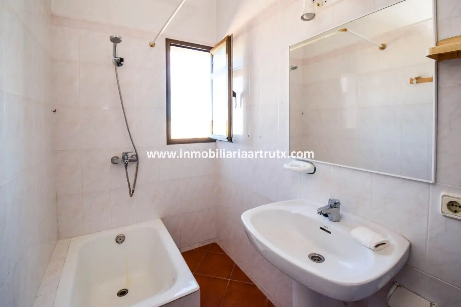 Casa rústica amb jardí en venda a Ciutadella, imagen 5