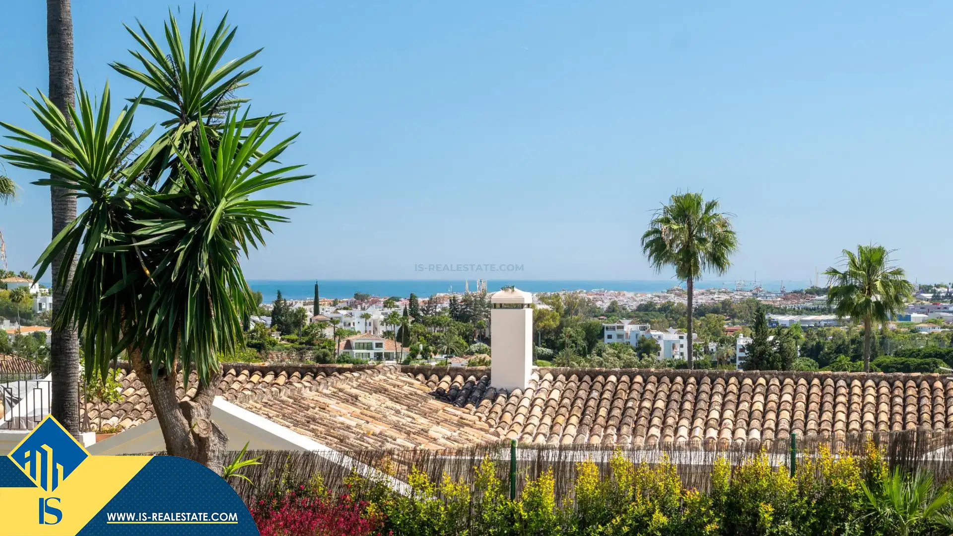 Chalet con piscina en venta en Nueva Andalucía, imagen 2