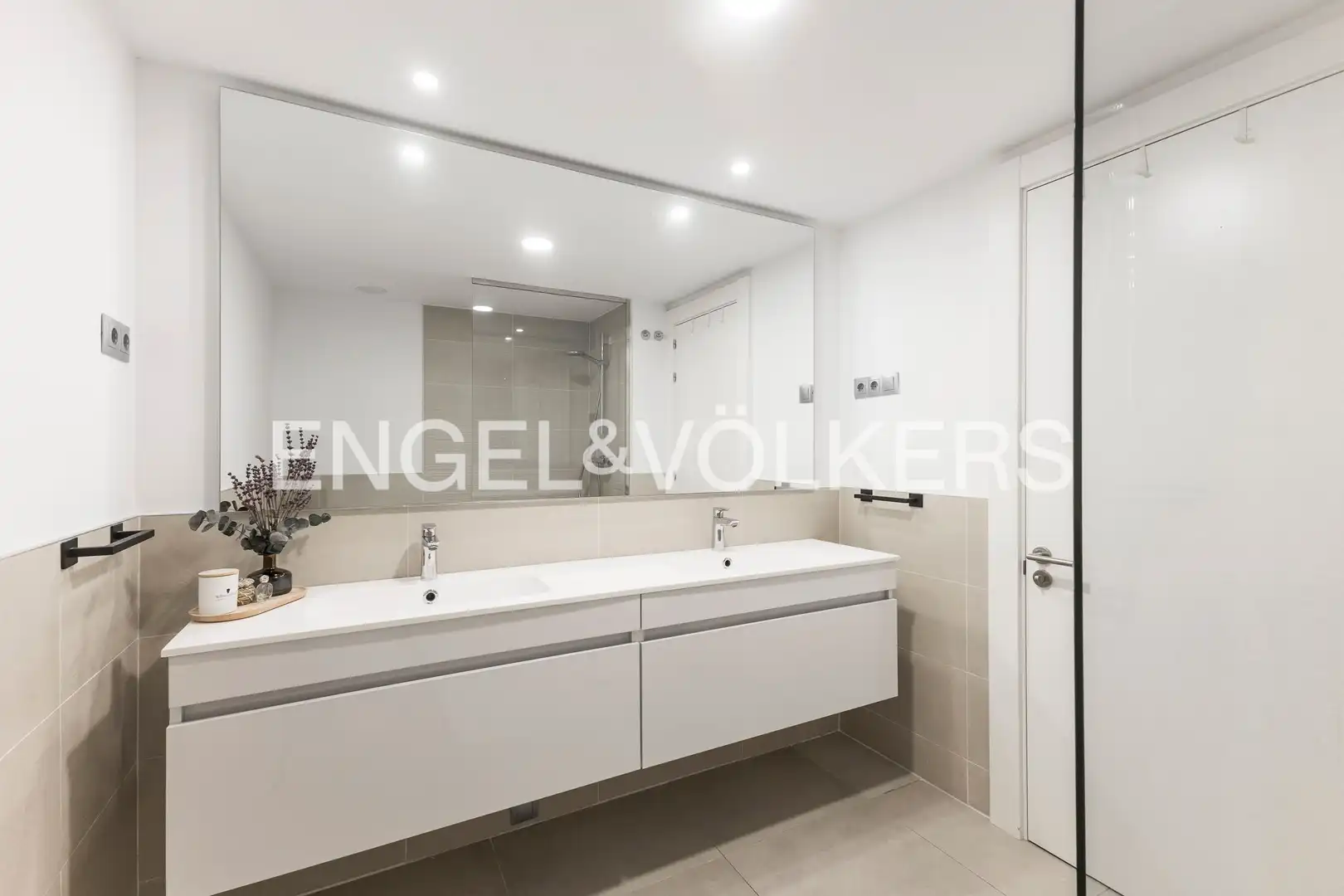 Baño de Piso en venta en Madrid con Aire acondicionado, Calefacción y Terraza