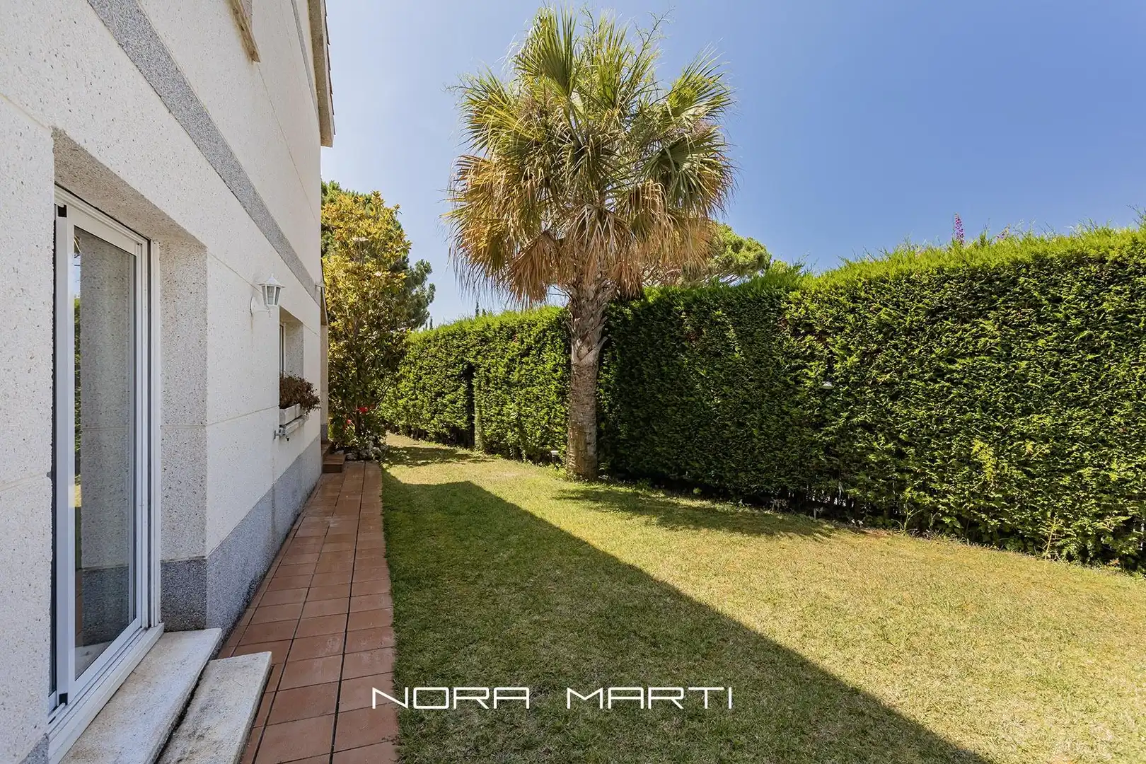 Außenansicht von Einfamilien-Reihenhaus zum Verkauf in Sant Andreu de Llavaneres mit Heizung, Privatgarten und Terrasse