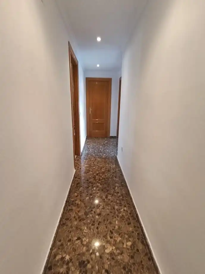Flat for rent in Mislata  with Balcony