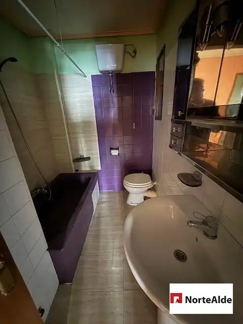 Bathroom of Flat for sale in Barakaldo   with Heating and Balcony
