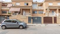 Vista exterior de Casa adosada en venda en Vegas del Genil amb Calefacció