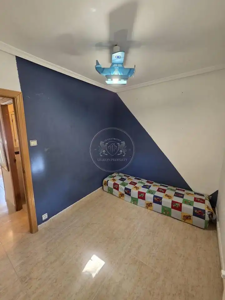 Flat for sale in Madrid  with Air Conditioner and Terrace