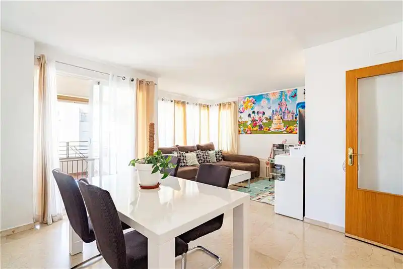 Sala de estar de Piso de alquiler en  Palma de Mallorca con Aire acondicionado, Calefacción y Terraza