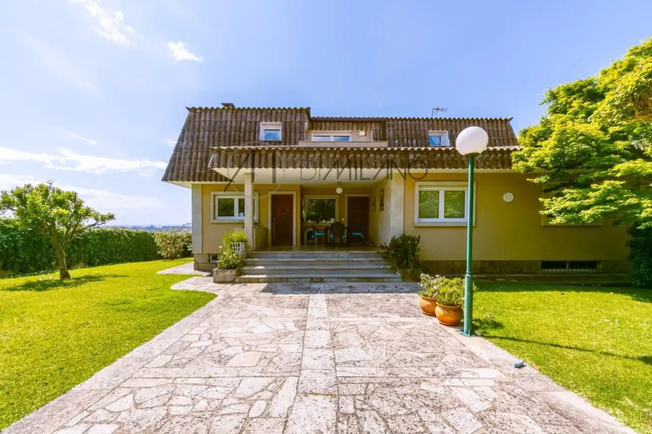 Jardín de Casa o chalet en venta en Vigo  con Calefacción, Jardín privado y Parquet