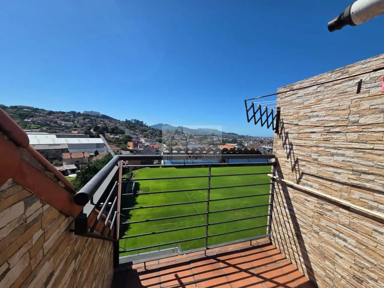 Terrace of Attic for rent in Vigo   with Heating, Parquet flooring and Terrace