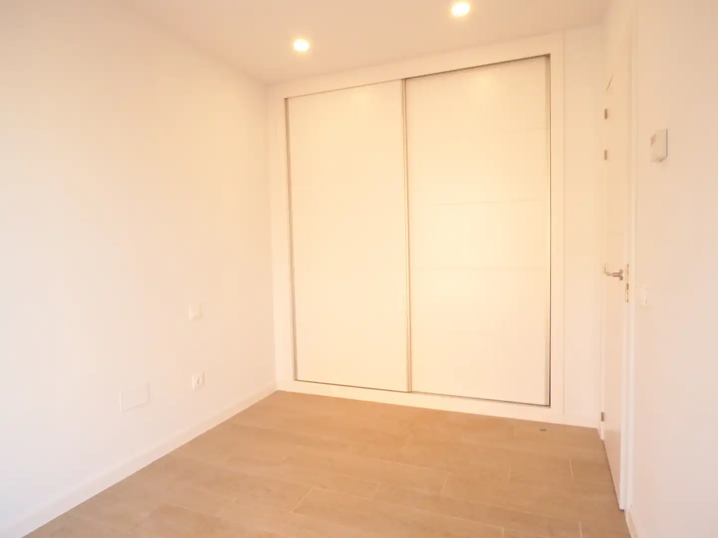 Bedroom of Flat for rent in Madrid  with Air Conditioner, Heating and Private garden