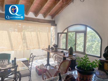 House with balcony for sale in Onil