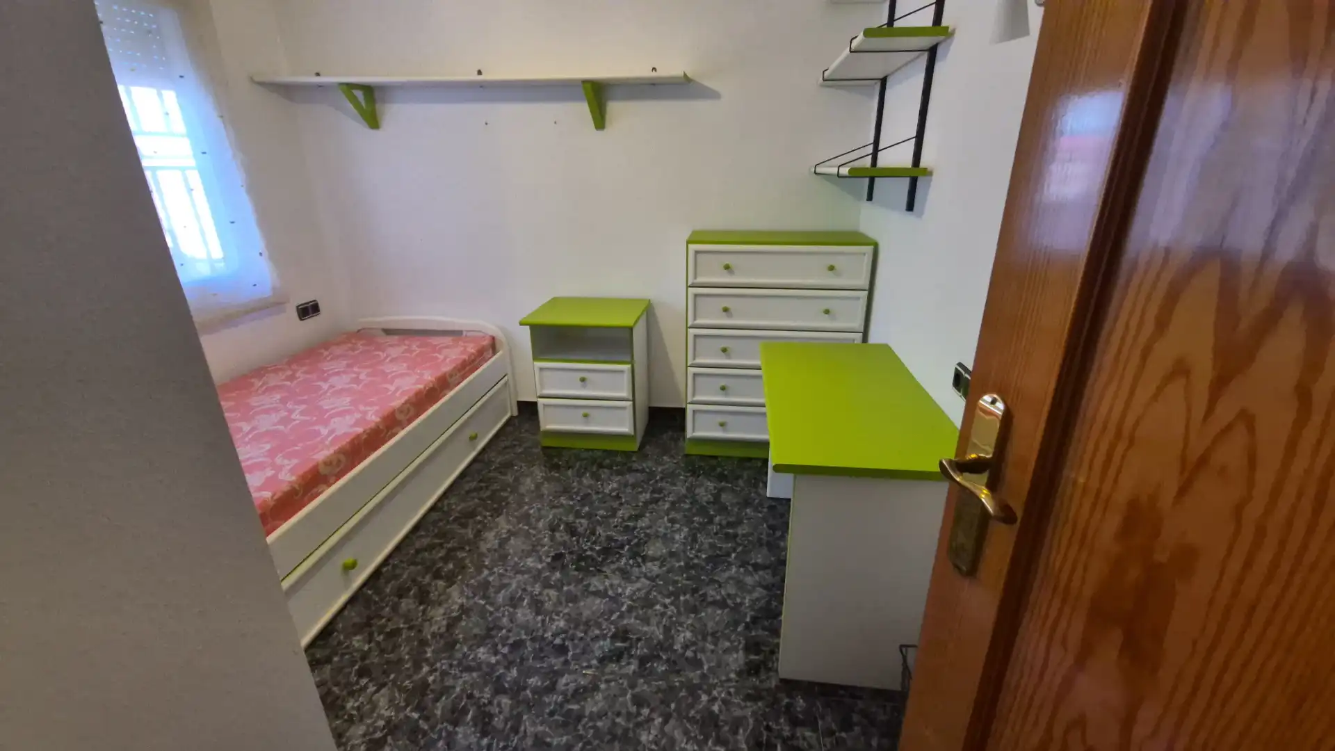 Dormitori de Casa adosada en venda en Alcantarilla amb Terrassa, Moblat i Balcó