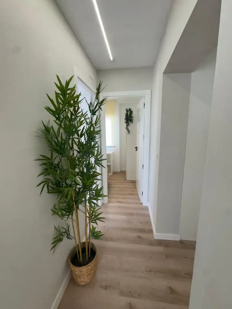 Wohnung zum Verkauf in Sevilla mit Klimaanlage, Möbliert und Ofen