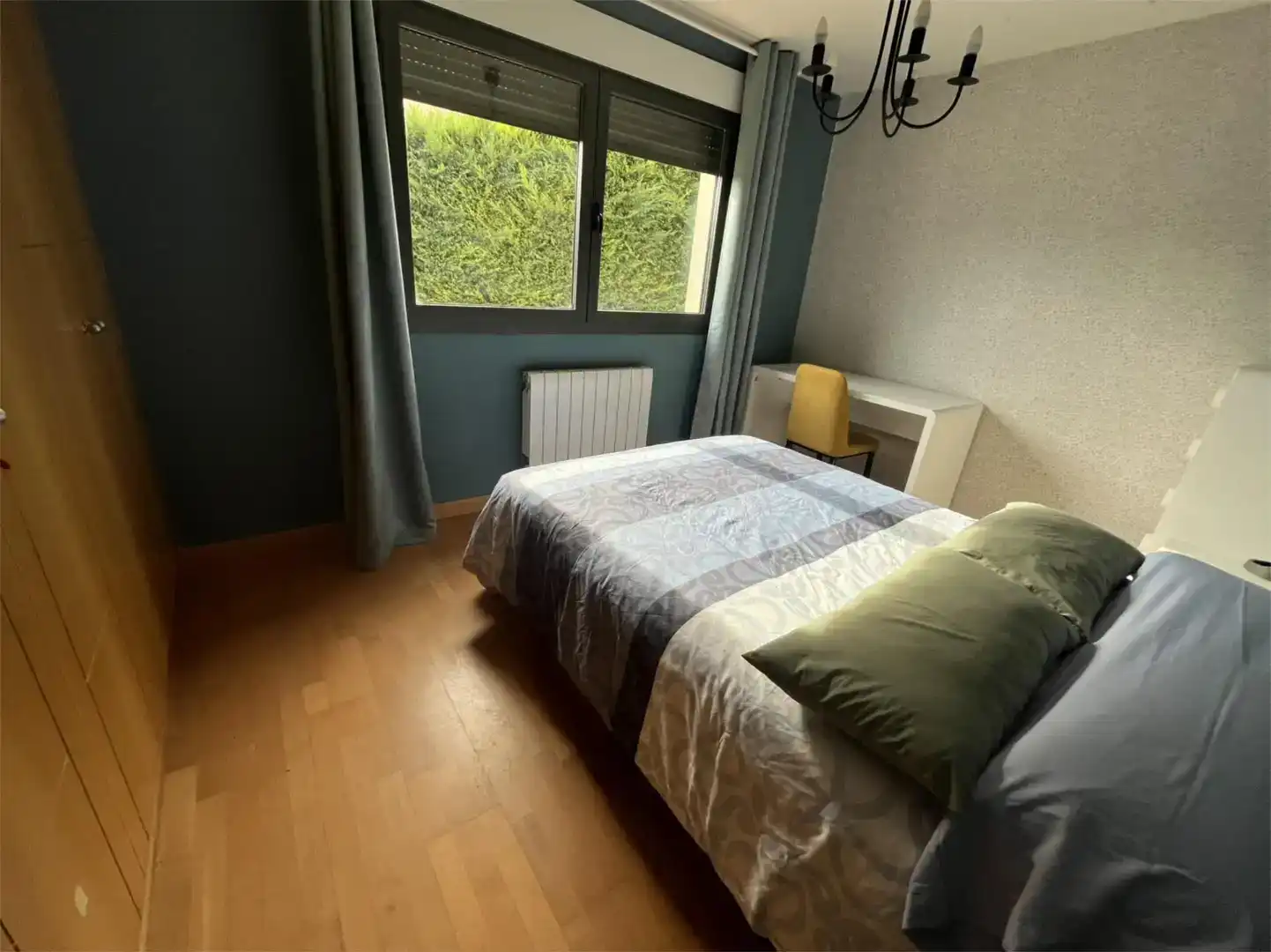 Habitación de Casa o chalet para compartir en Aranda de Duero con Jardín privado, Parquet y Amueblado