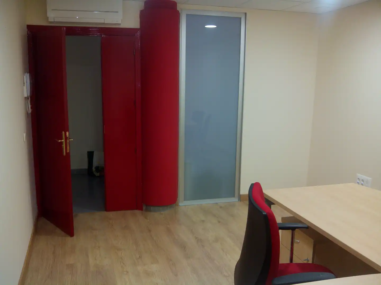 Büro zum Verkauf in Toledo mit Klimaanlage, Heizung und Abstellraum